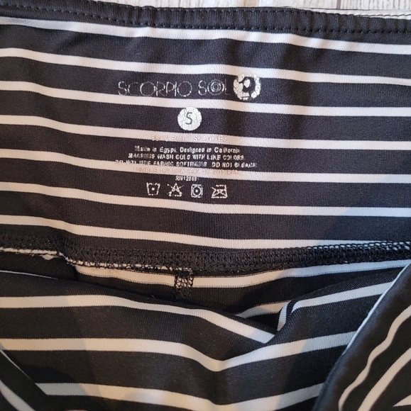 Scorpio Sol Black White Striped Capri Legging Yoga Gym Size Small - Picture 4 of 5